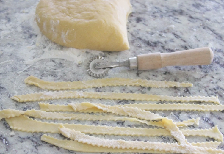 Homemade Italian pasta recipe by hand