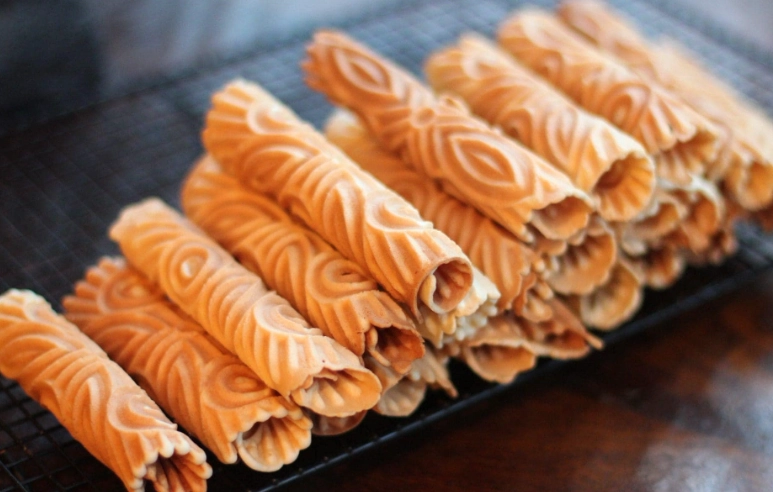 traditional italian pizzelle