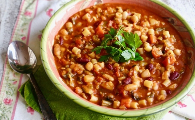 traditional minestrone soup