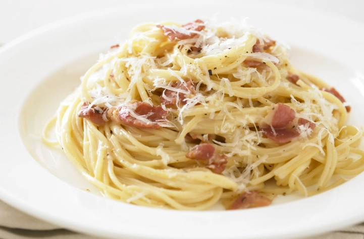 Carbonara traditional italian recipe easy