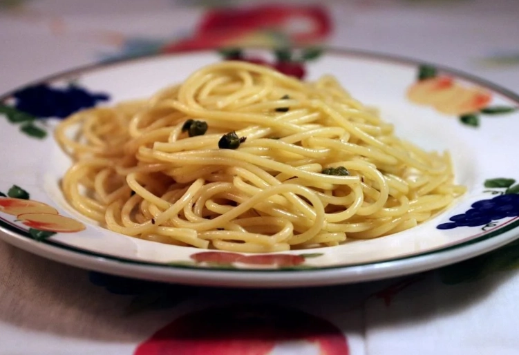 Italian pasta sauce without tomatoes