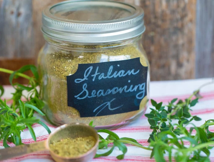 what is italian seasoning made of