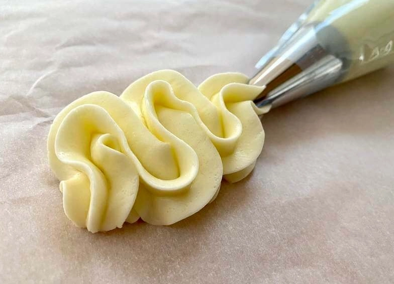 how to make italian buttercream