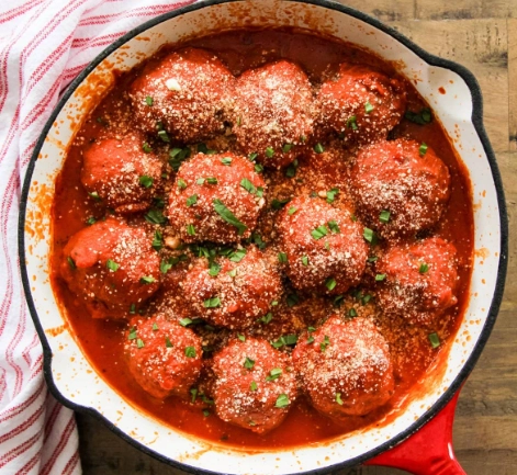 What is the difference between Italian meatballs and regular meatballs?